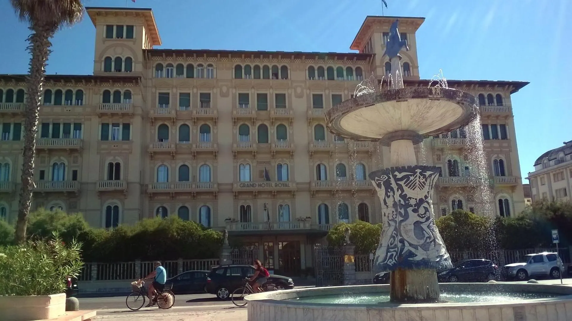 別荘 ヴィアレッジョ Villino Claraヴィラ イタリア