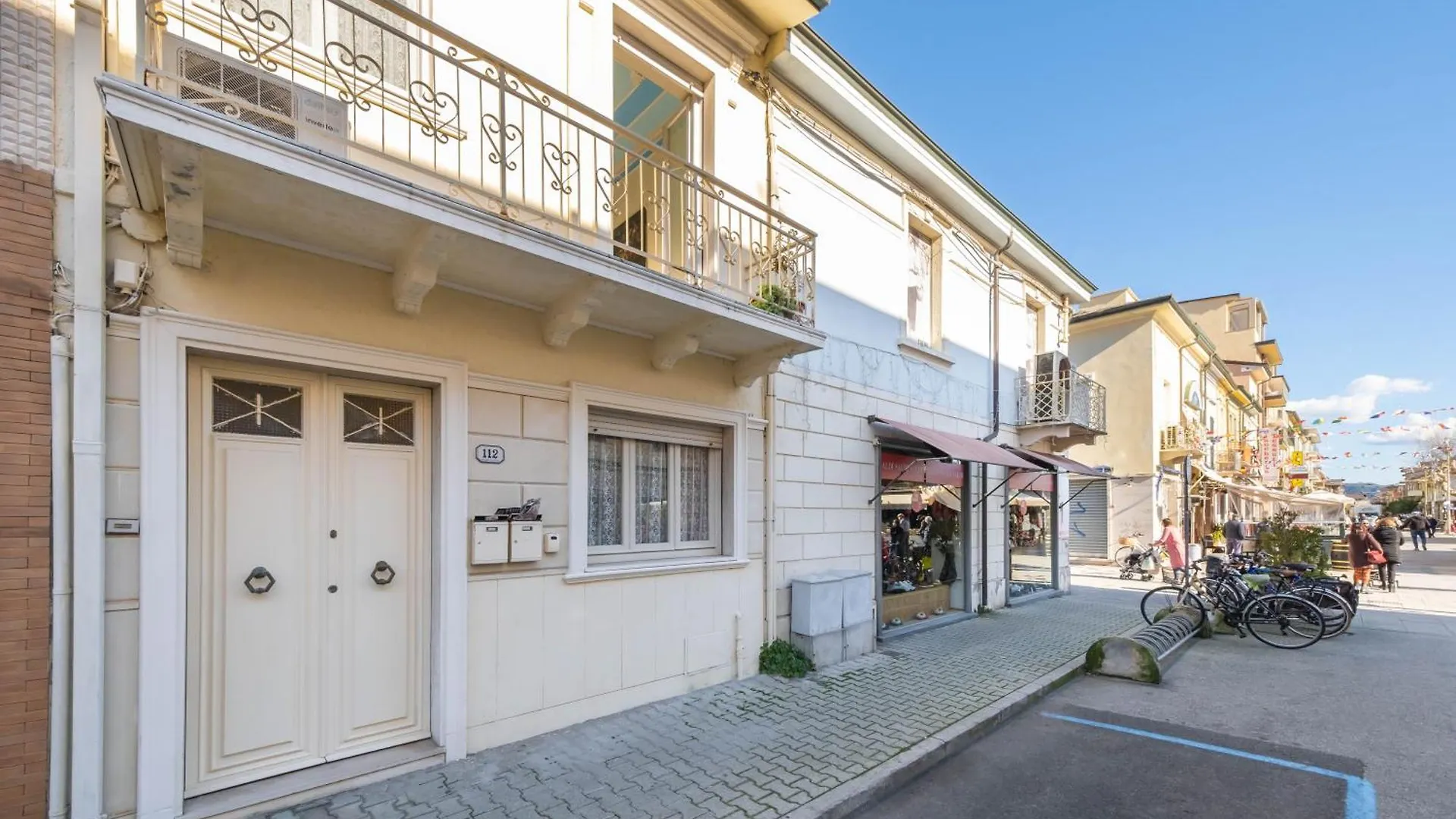 別荘 ヴィアレッジョ Villino Claraヴィラ